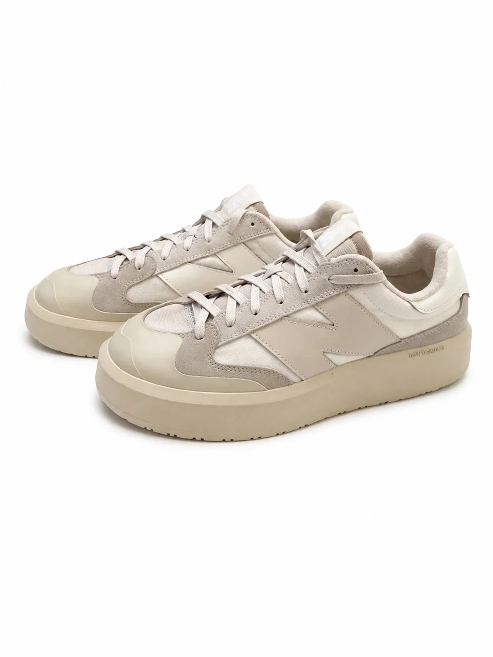 New Balance CT302 Men’s Cream and White Low Top,Platform Sneakers. Size-11.5